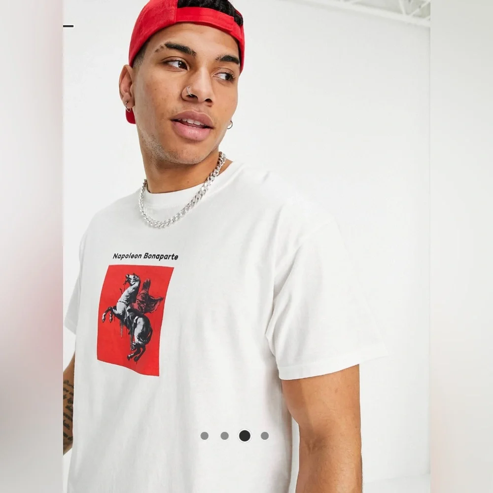 Men’s New Look Napoleon Bonaparte shirt - Picture 2 of 3